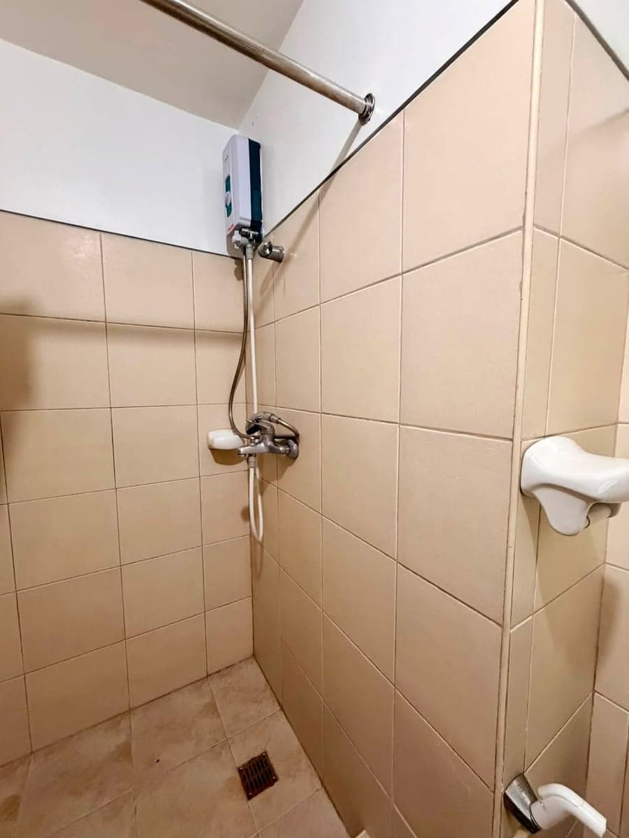 AVAILABLE FOR VIEWING! 20k PET-FRIENDLY - photo 5