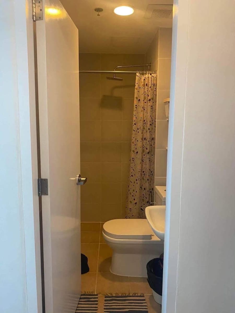 FOR RENT STUDIO A KATIPUNAN - photo 3