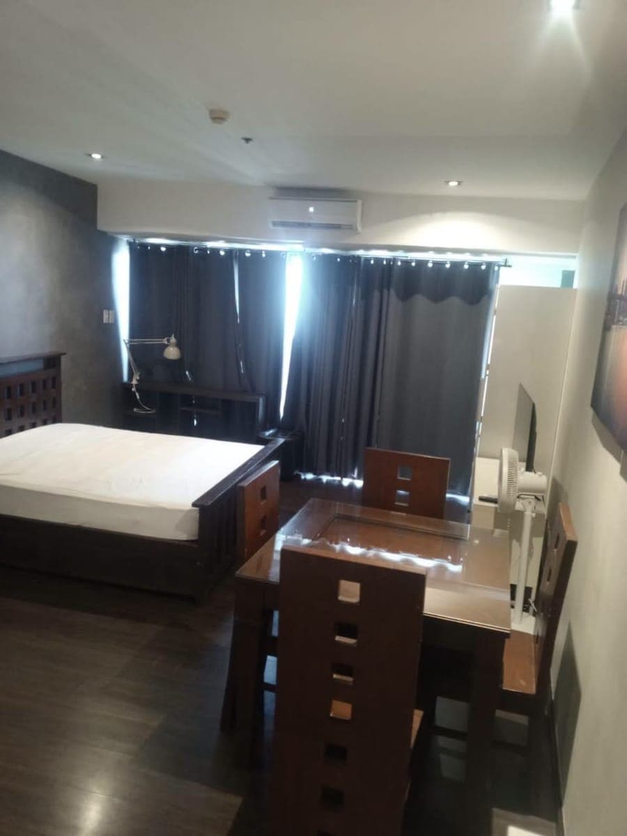 For Lease - photo 3
