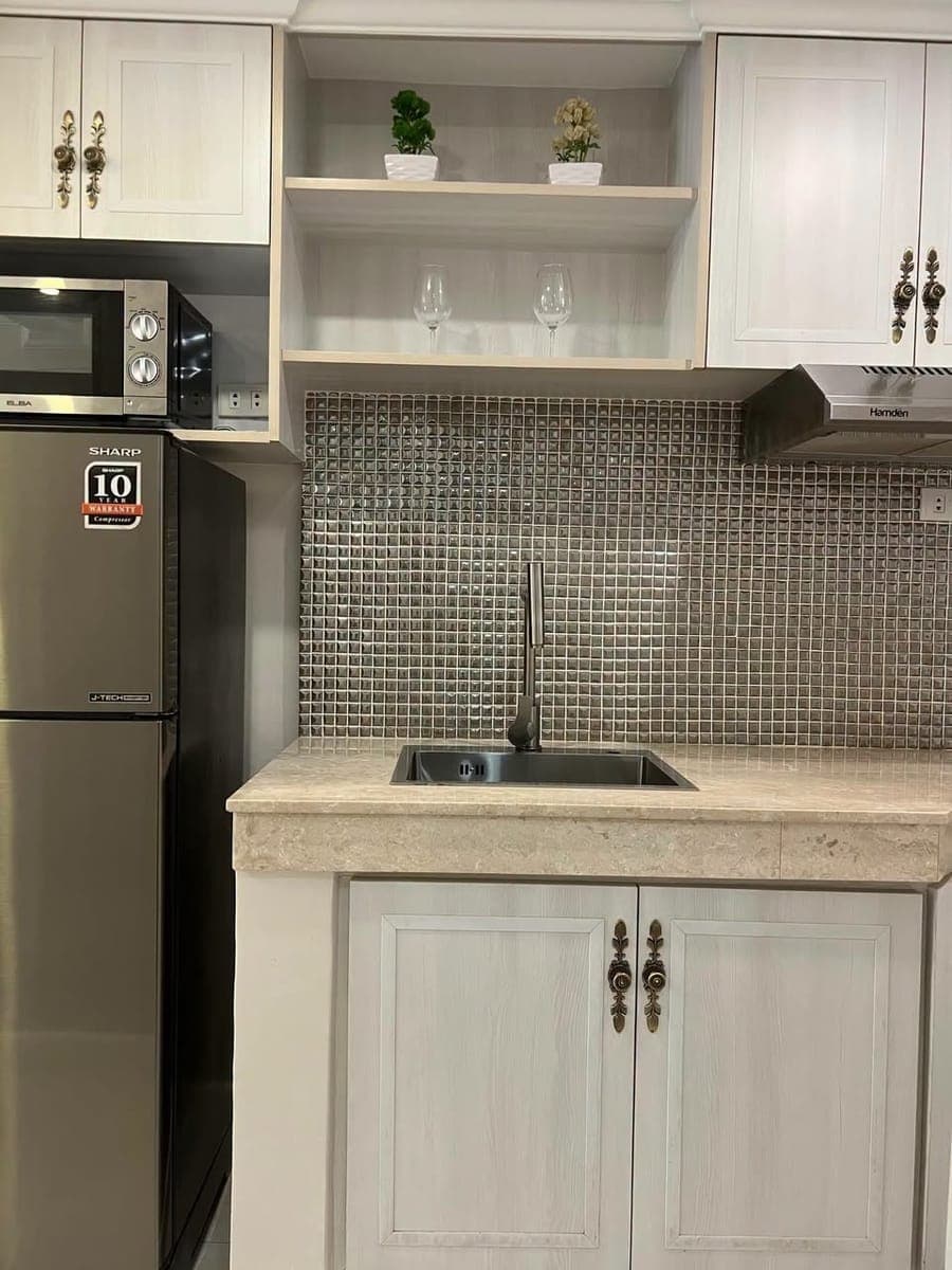 For Lease: Fully Furnished Studio unit at Isabelle Royale, Makati - photo 2