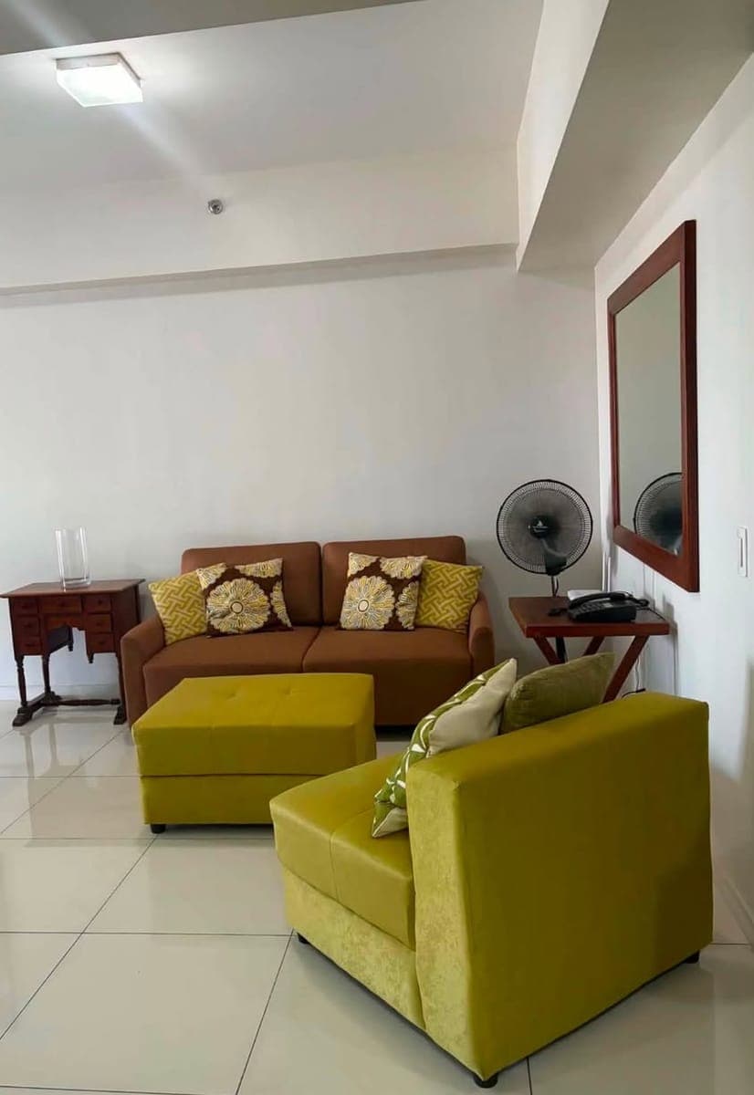 FOR RENT: 1-Bedroom Unit in Senta at Legazpi Village Makati‼️ - photo 1