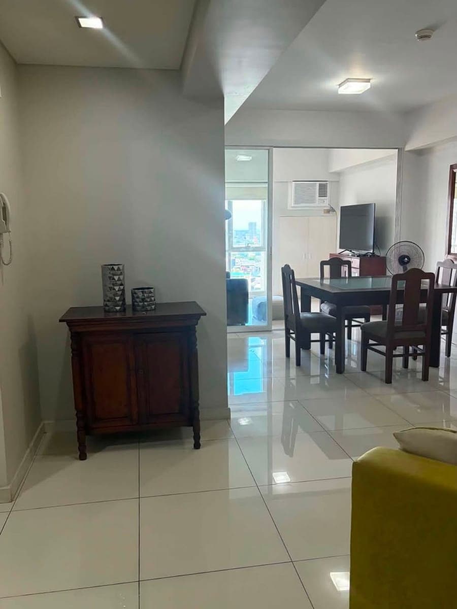 FOR RENT: 1-Bedroom Unit in Senta at Legazpi Village Makati‼️ - photo 2