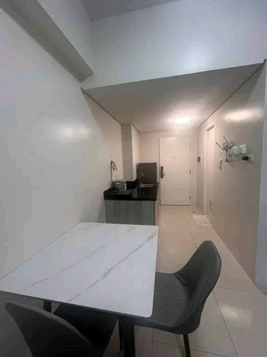 𝐅𝐎𝐑 𝐑𝐄𝐍𝐓 Condo Unit at 100West Makati - photo 2