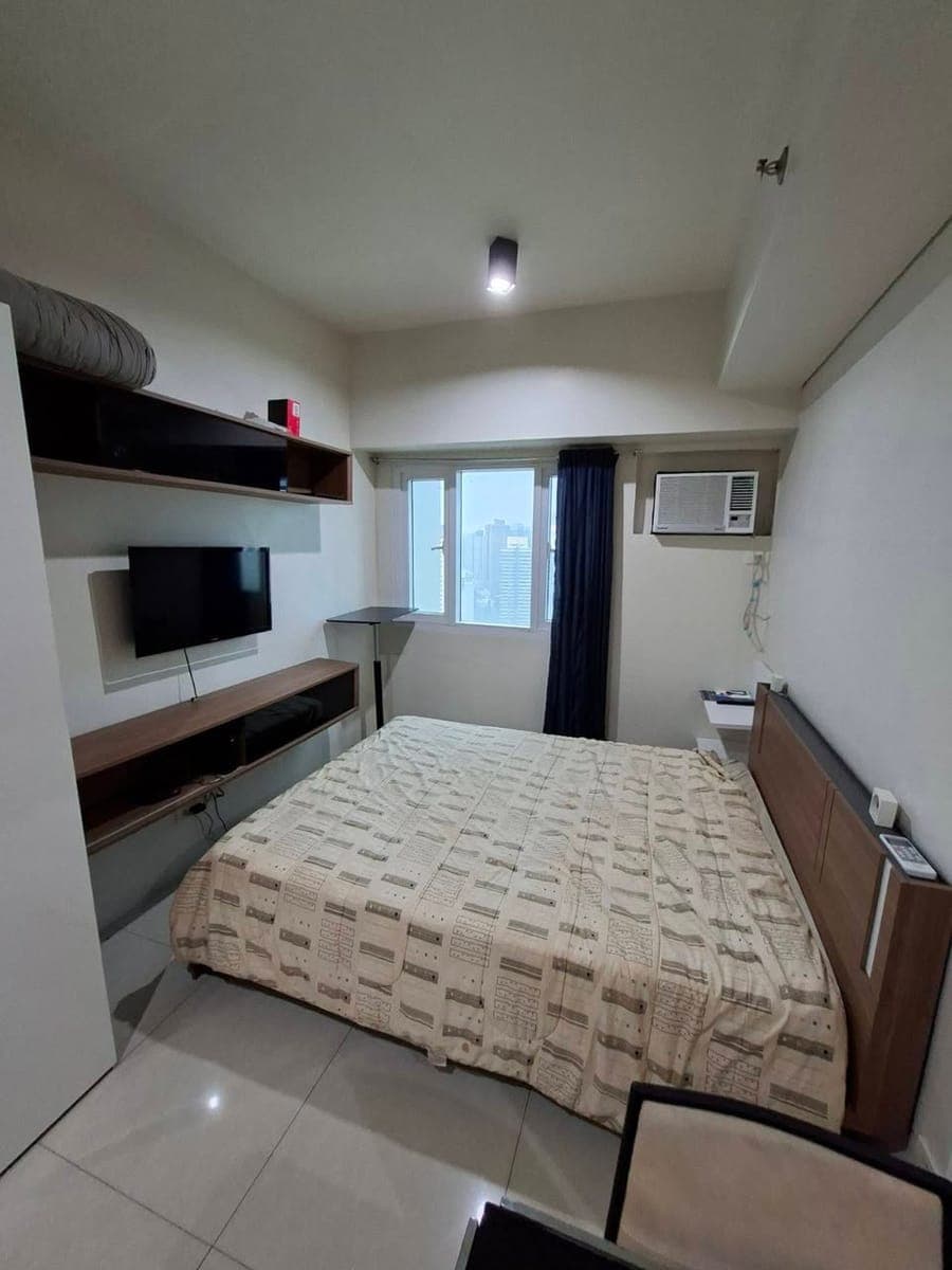 The beacon tower,big studio unit 16k per month 1yr contract Minimum - photo 1