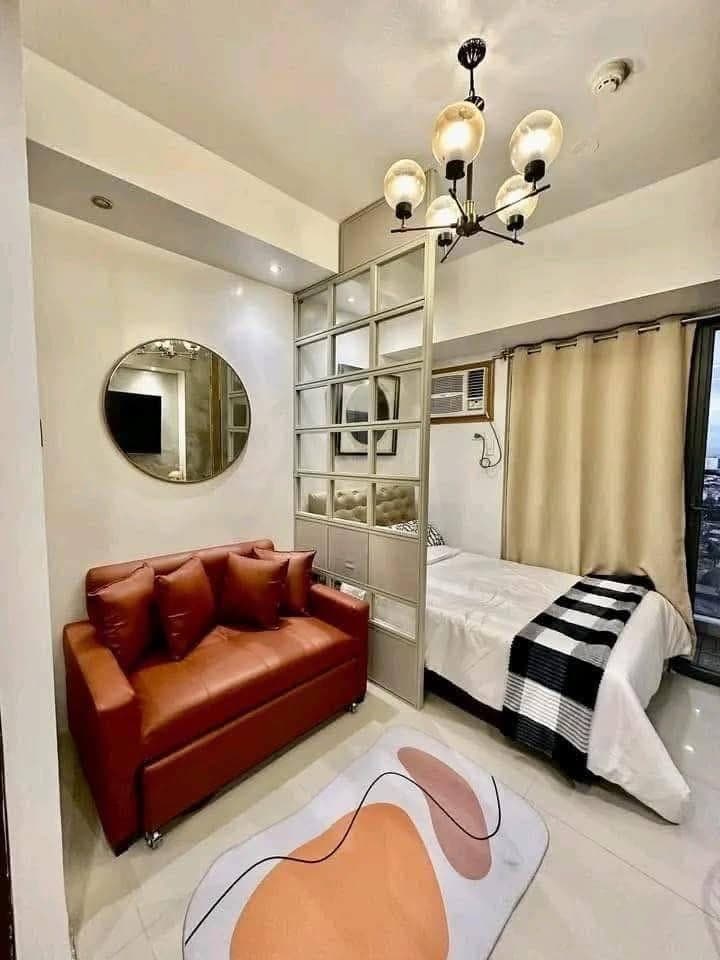 Studio type Unit Condo W/ Balcony - photo 1