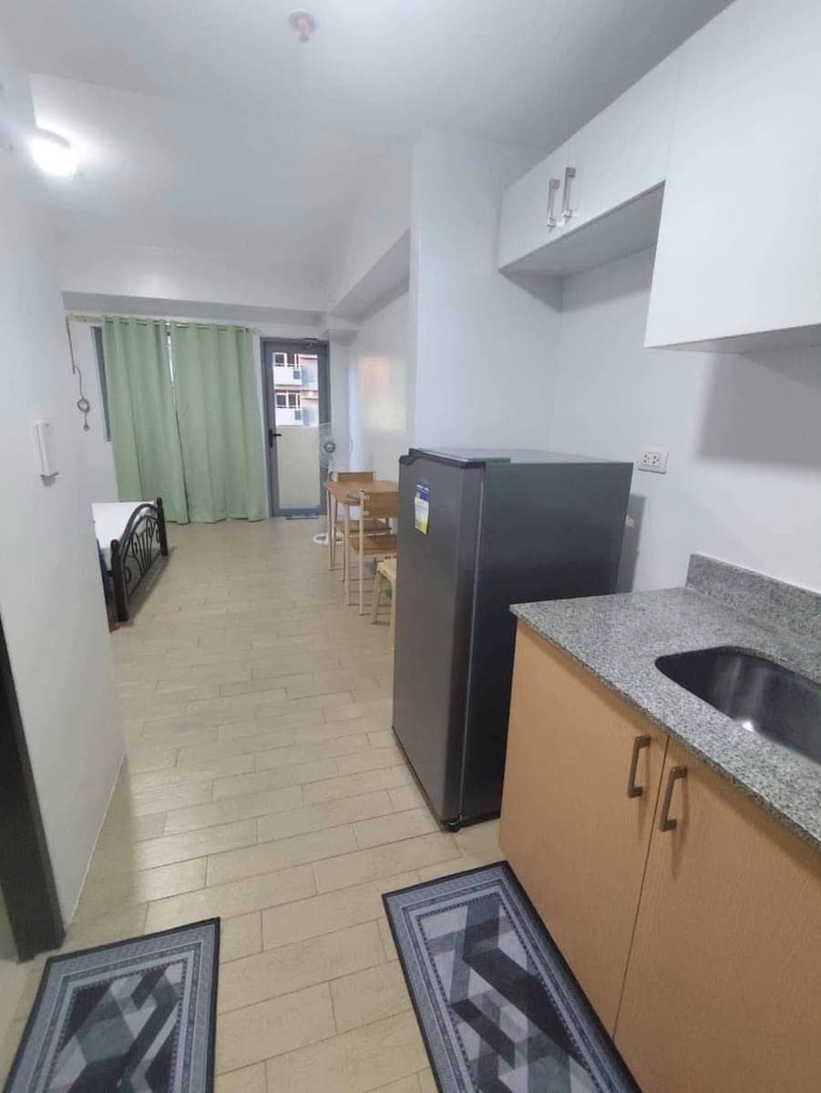 Available unit Manhattan Plaza studio unit 33sqm 22k open for sublease 1+1 - photo 1