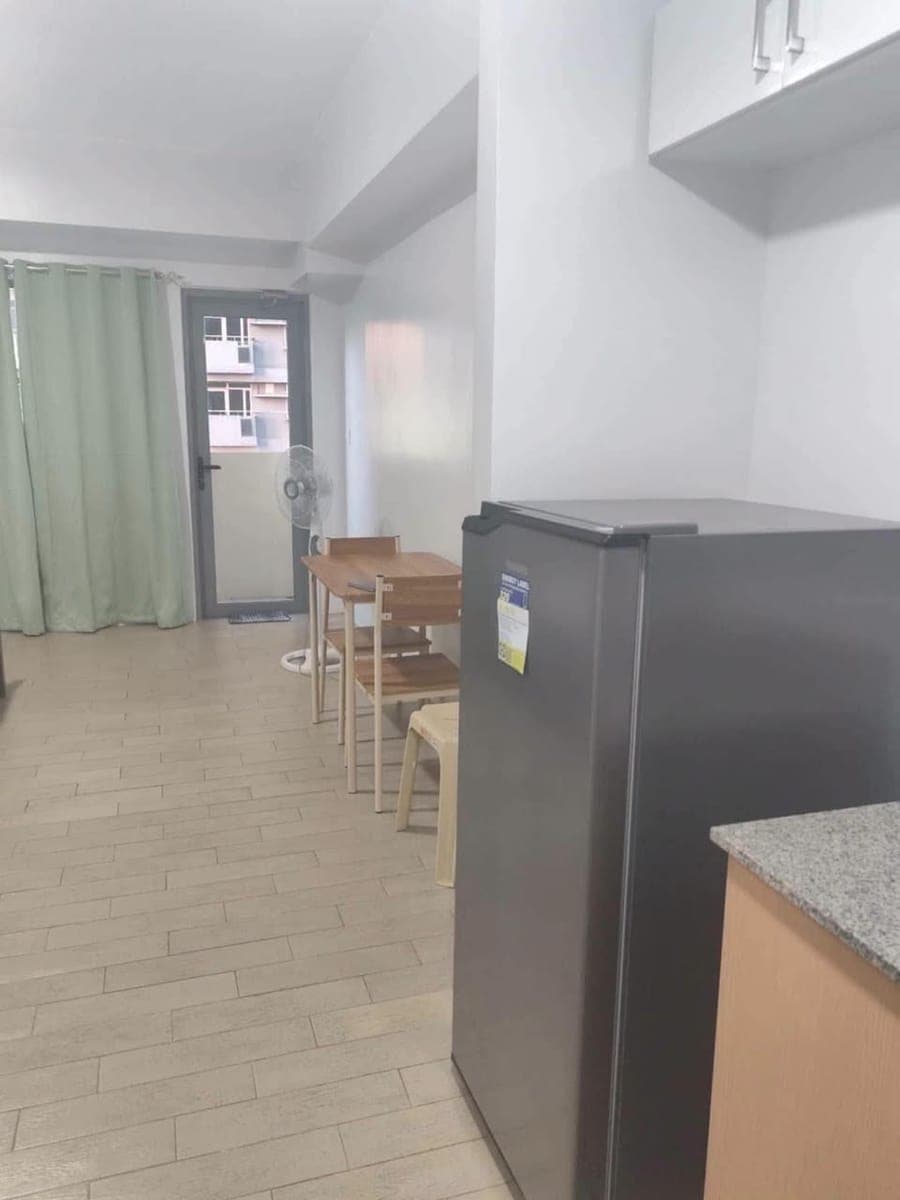 Available unit Manhattan Plaza studio unit 33sqm 22k open for sublease 1+1 - photo 2