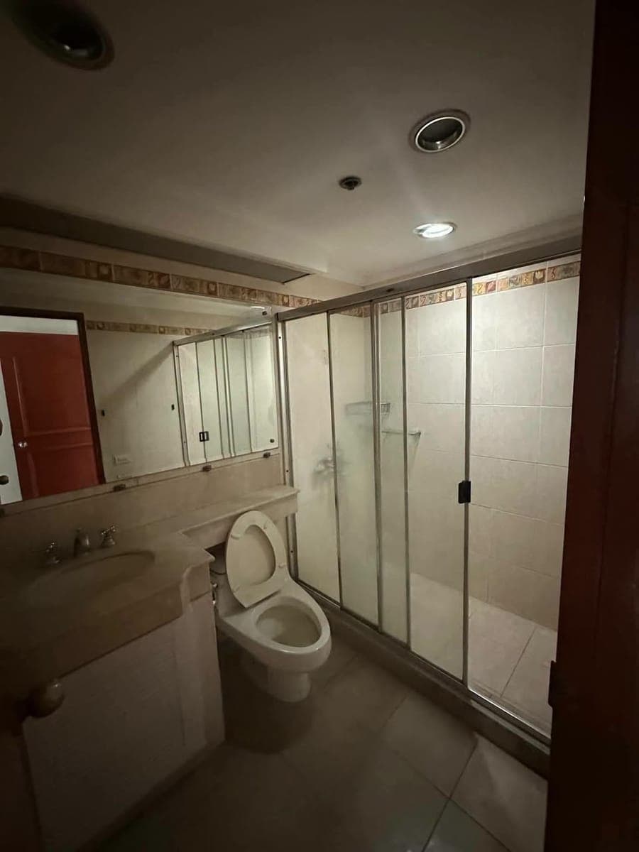 📍 CONDO UNIT FOR LEASE - photo 3