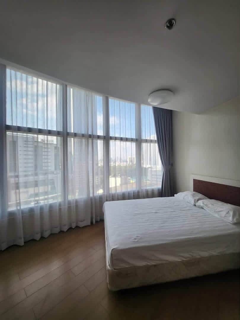 FOR LEASE: Fully Furnished 3-Bedroom Unit – One Central, Makati City - photo 1