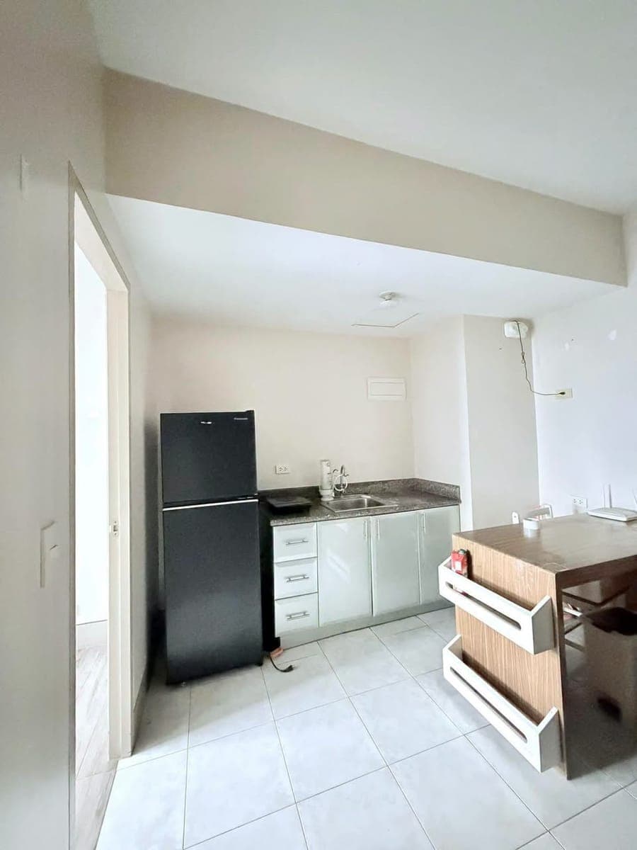 MARKDOWN 🏢 FOR RENT: 2BR Semi Furnished Condo – Little Baguio Terraces, San Juan - photo 2
