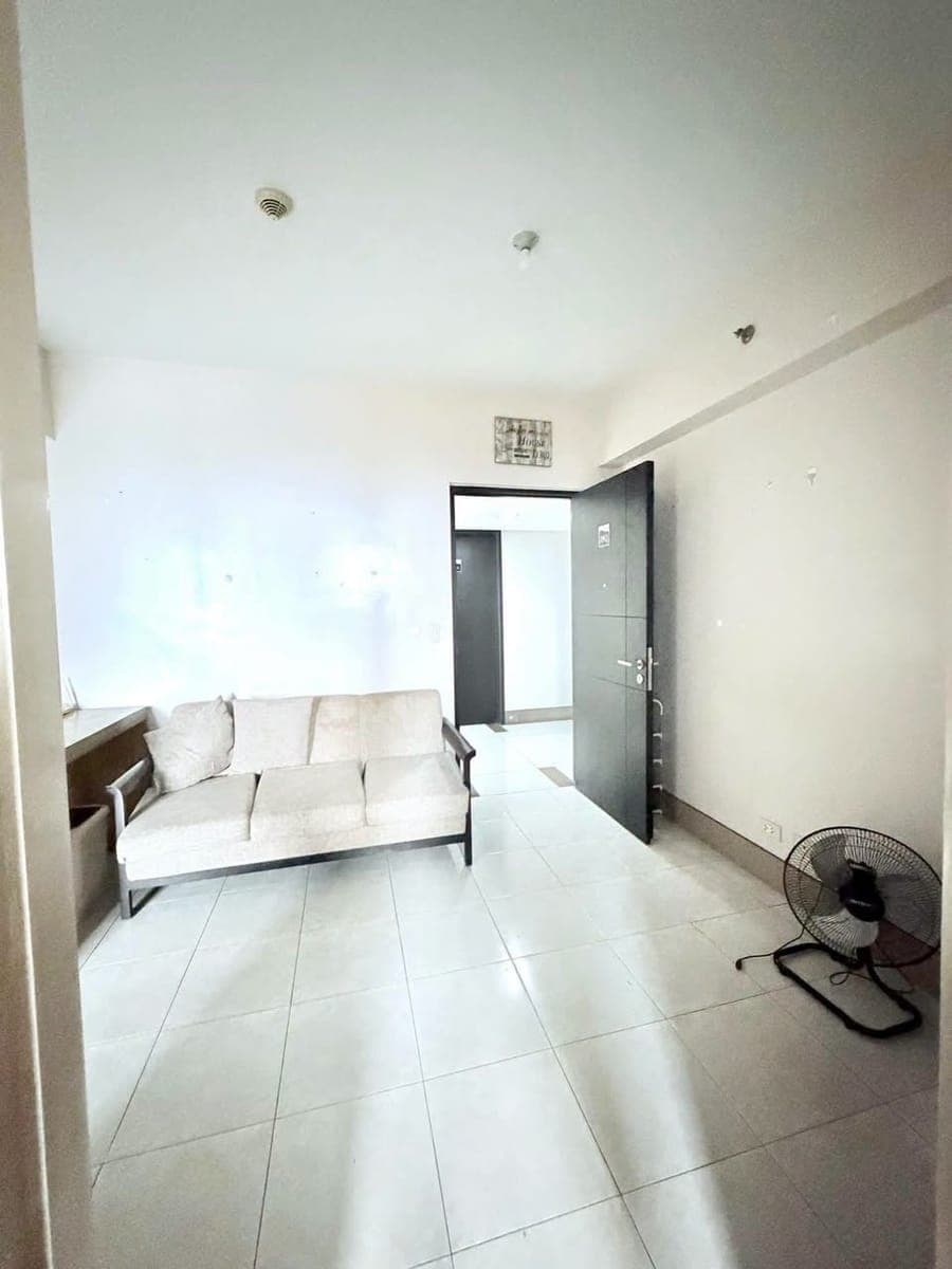 MARKDOWN 🏢 FOR RENT: 2BR Semi Furnished Condo – Little Baguio Terraces, San Juan - photo 3