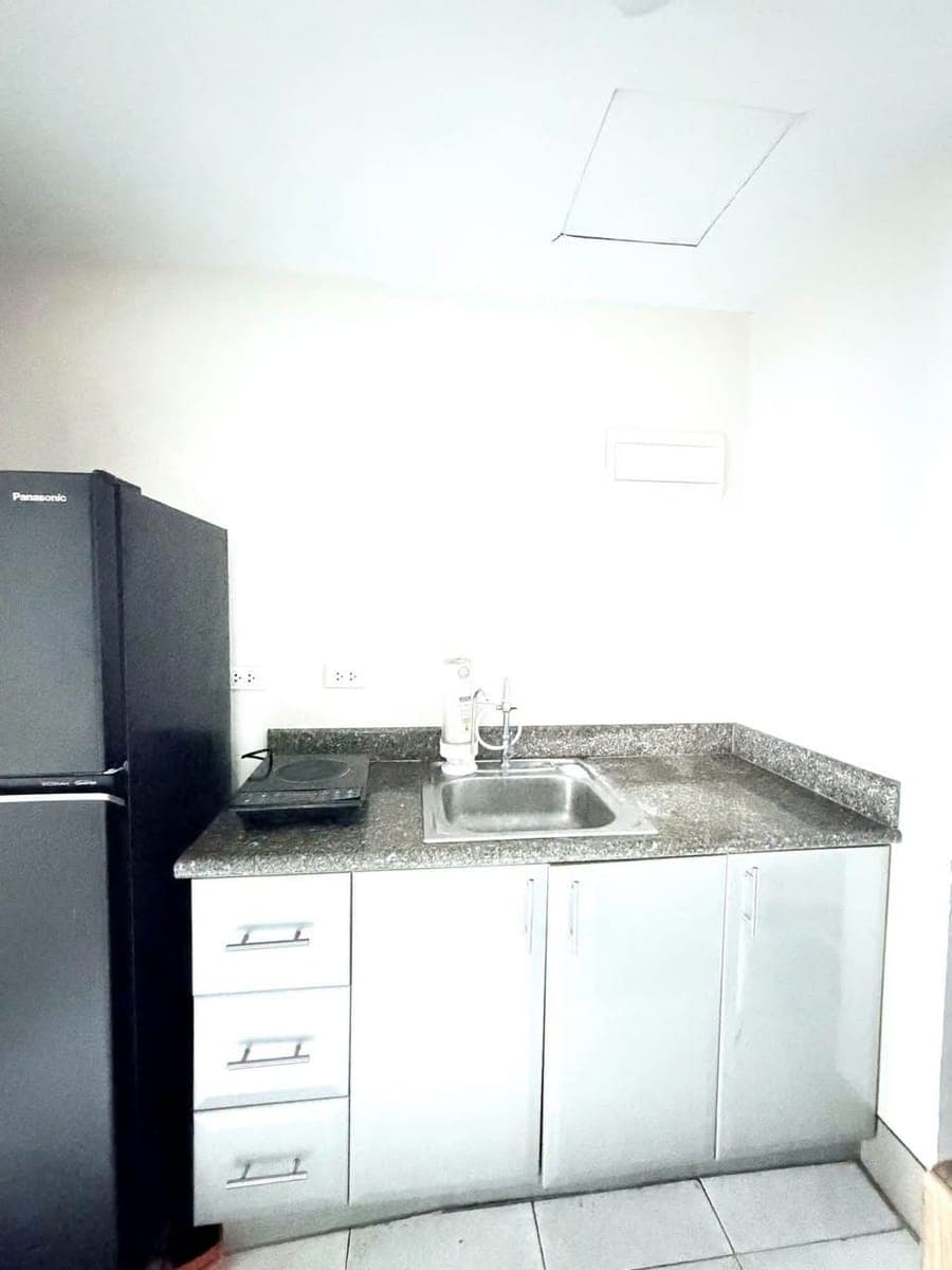 MARKDOWN 🏢 FOR RENT: 2BR Semi Furnished Condo – Little Baguio Terraces, San Juan - photo 5