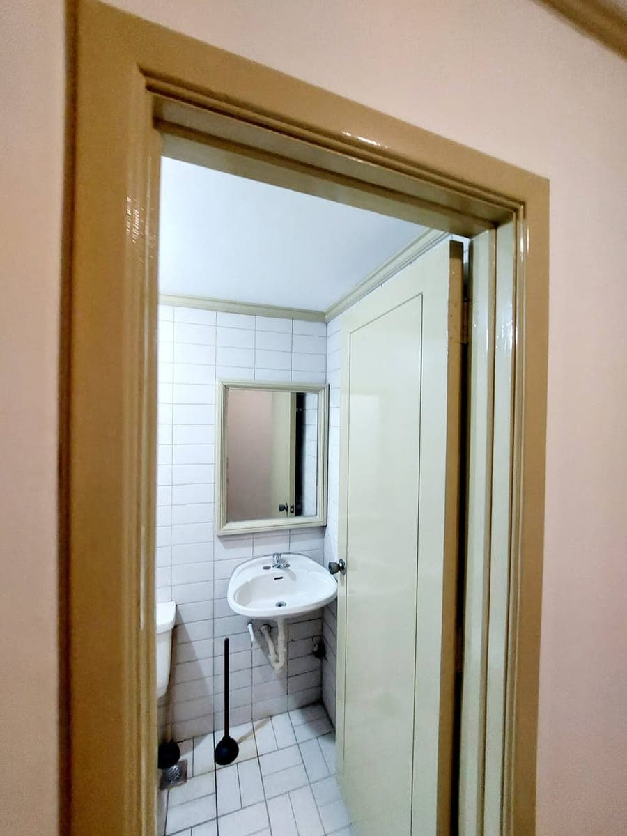 FOR THOSE LOOKING FOR A PLACE TO RENT NEAR EDSA CUBAO, THIS IS WHAT YOU'RE LOOKING FOR. - photo 4