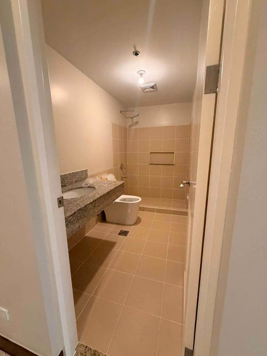CONDO FOR RENT - photo 4