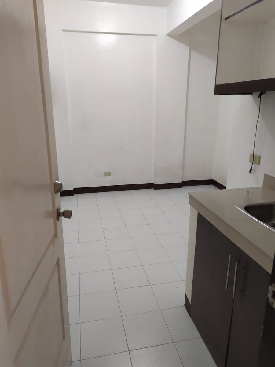 Studio unit for rent near BGC - photo 2