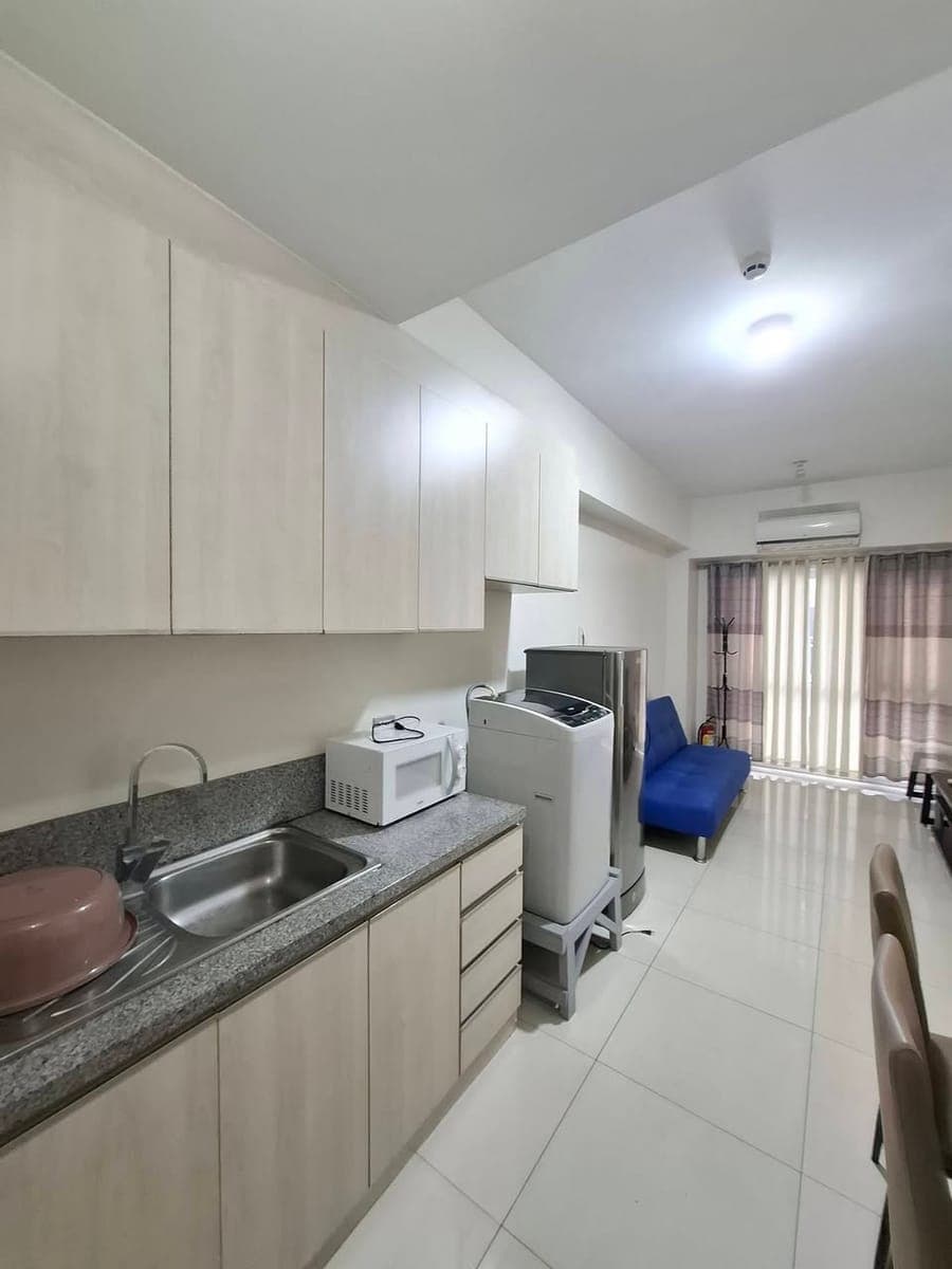 𝗙𝗢𝗥 𝗥𝗘𝗡𝗧! 1BR Condo Unit - photo 1