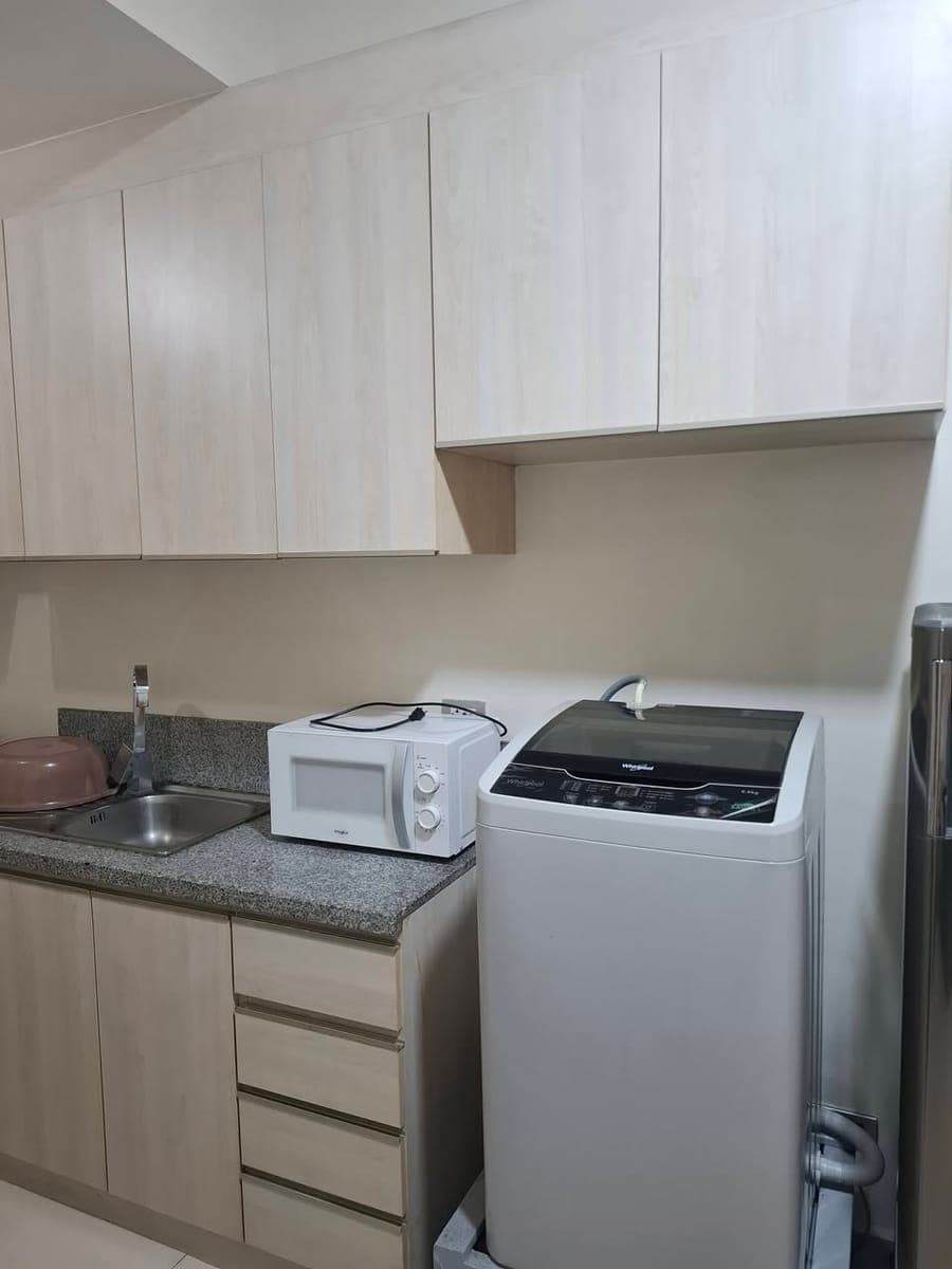 𝗙𝗢𝗥 𝗥𝗘𝗡𝗧! 1BR Condo Unit - photo 3