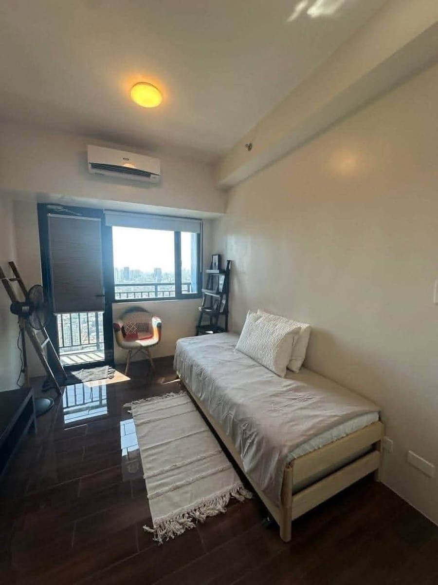 FOR RENT: AIR Residences (Makati) - photo 1