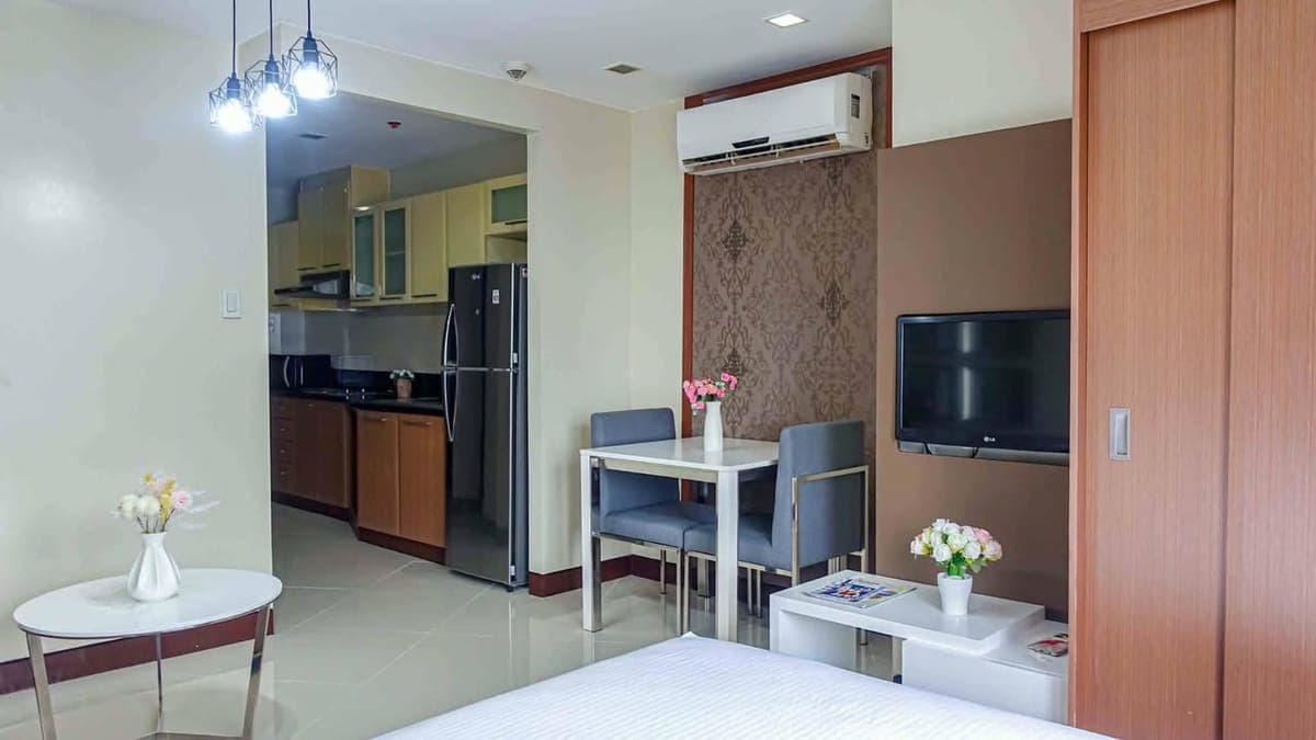 LOOKING FOR NICE UNIT OF STUDIO AT ONE CENTRAL MAKATI? 📍📍📍 - photo 5