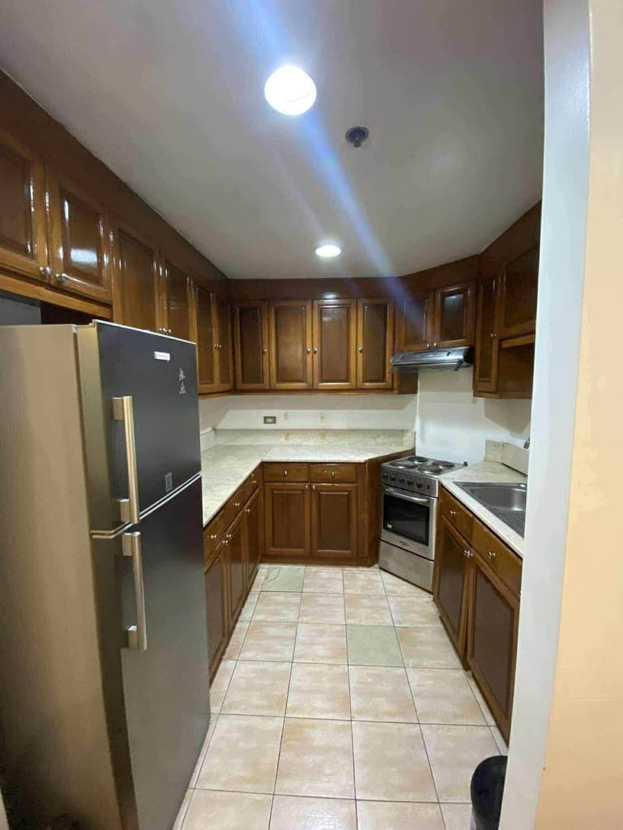 FOR RENT: West of Ayala Makati - photo 1