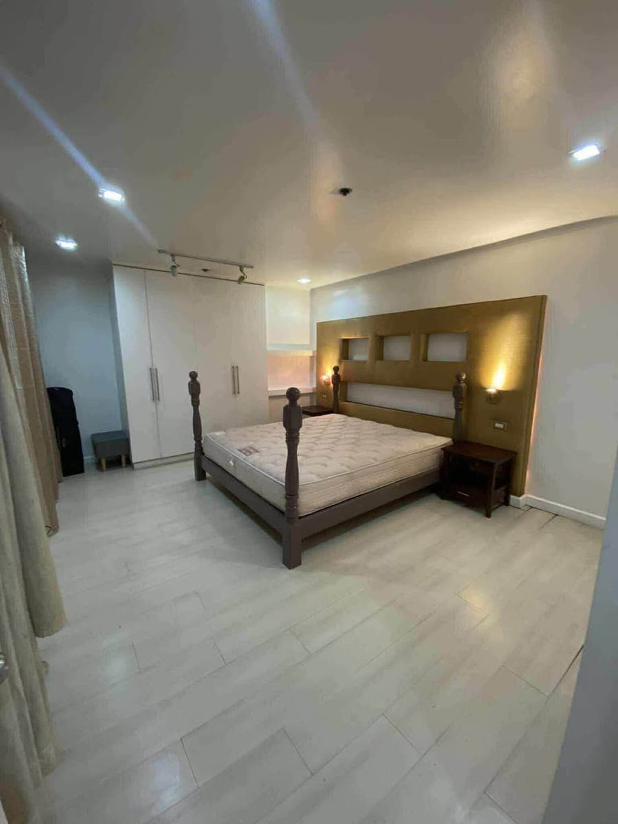 FOR RENT: West of Ayala Makati - photo 4