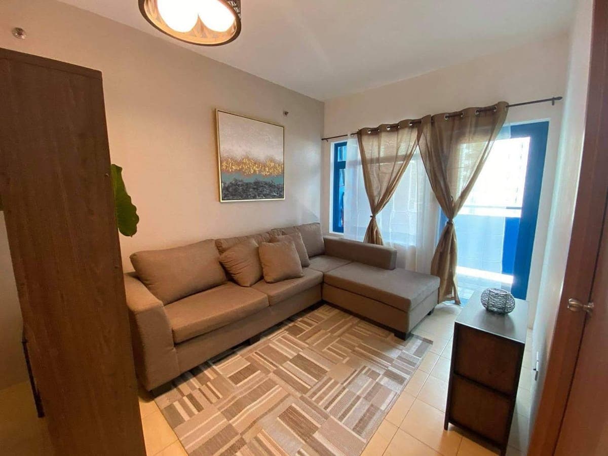 FOR RENT: 2BR 2T&B Corner Unit w/ Balcony - One Pacific Place - photo 2
