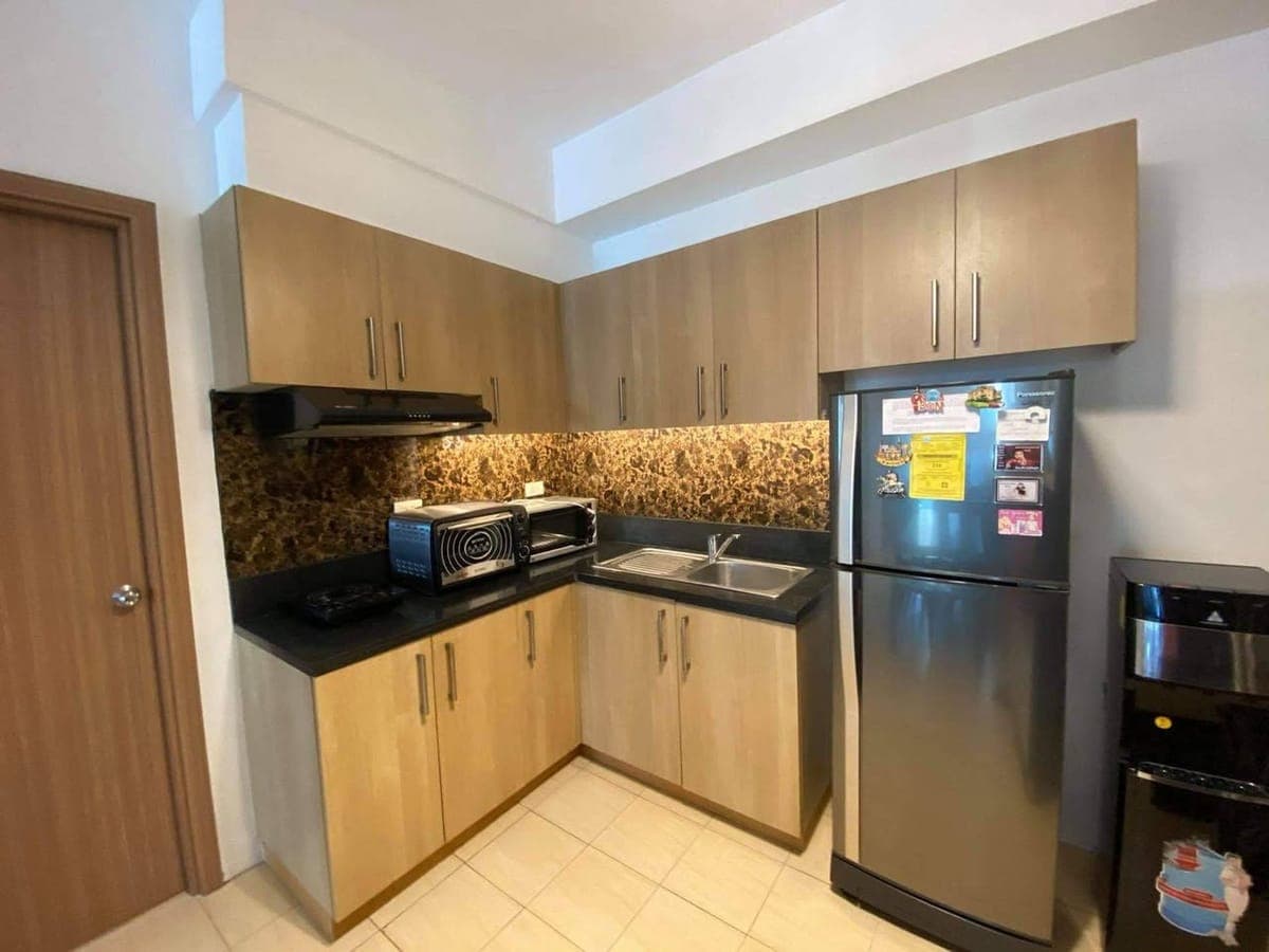 FOR RENT: 2BR 2T&B Corner Unit w/ Balcony - One Pacific Place - photo 5