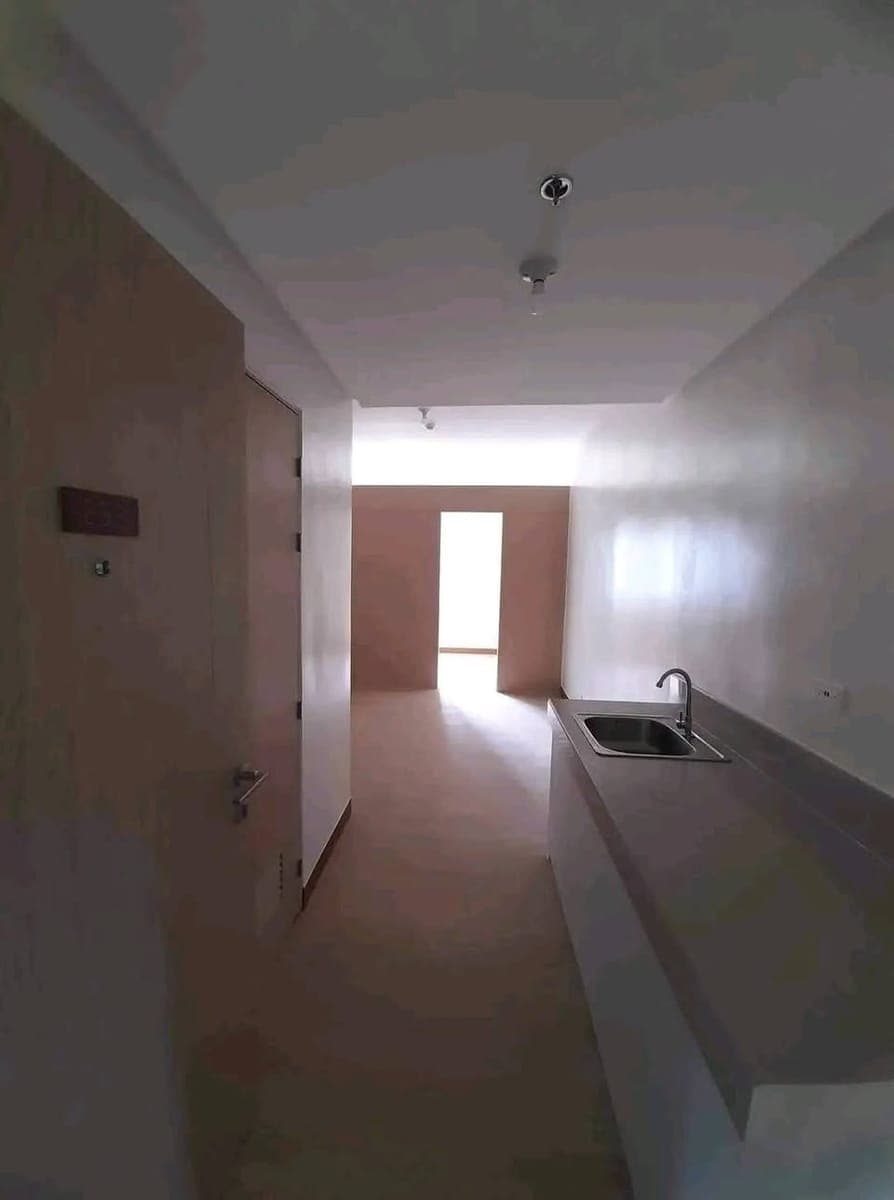 RUSH FOR RENT SMDC trees residences Quezon city - photo 2