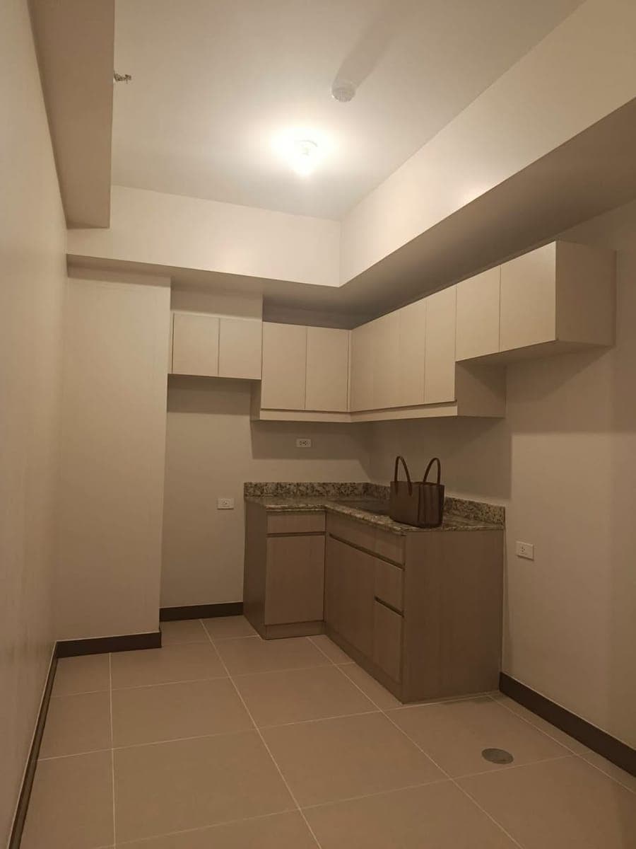CONDO FOR RENT - photo 1