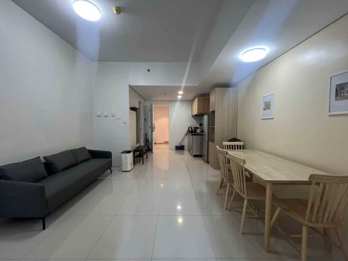 FOR RENT | NEWLY TURNED OVER 2-BEDROOM UNIT WITH BALCONY AT 100 WEST MAKATI - photo 4