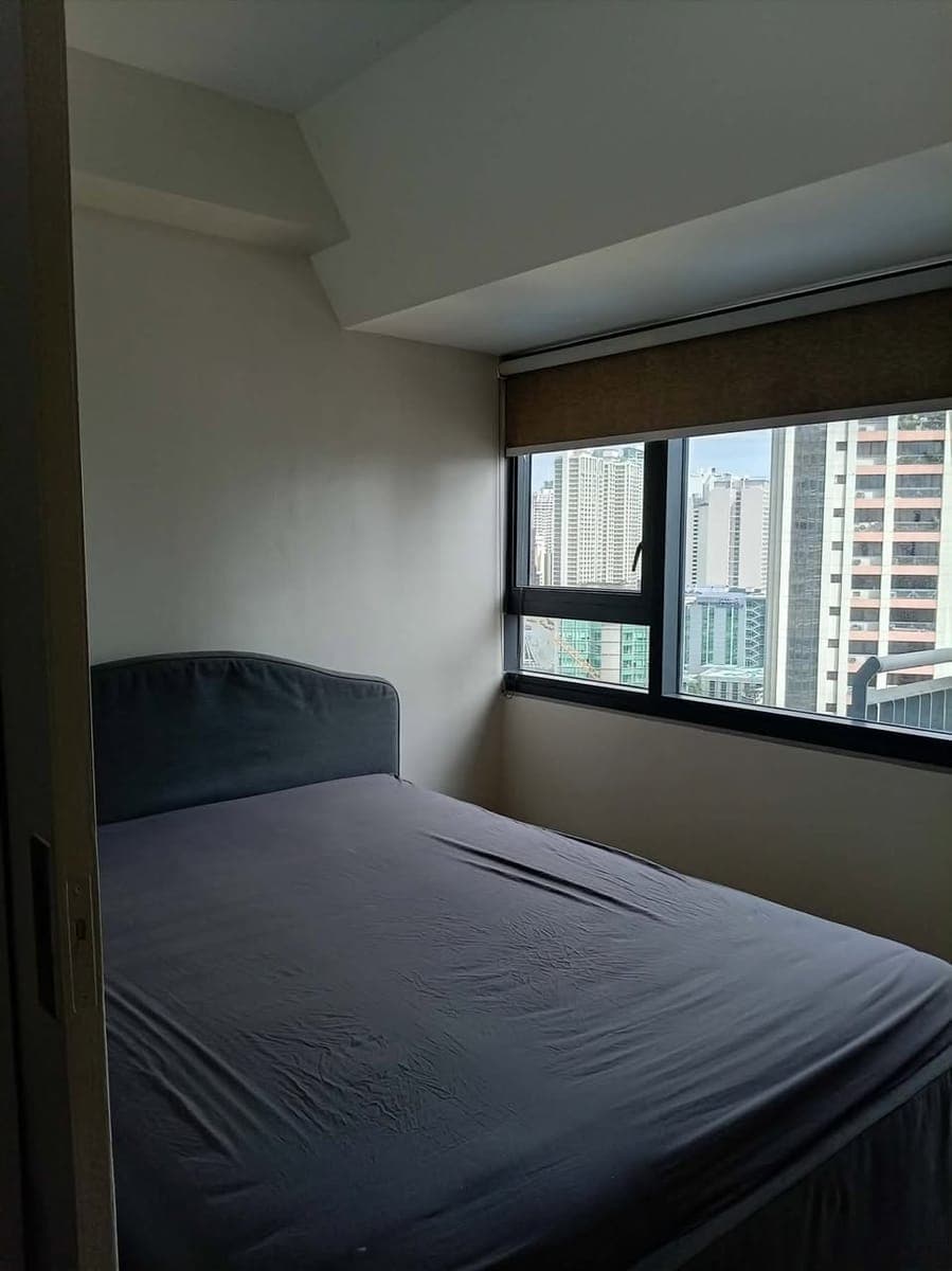 FOR RENT: 1-BEDROOM UNIT AT THE RISE MAKATI - photo 4