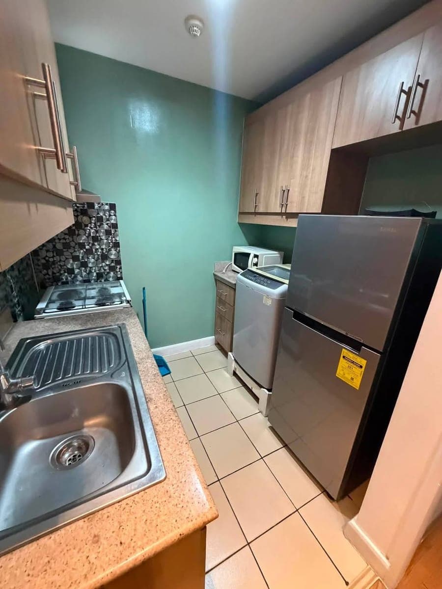 FOR RENT: 2BR Corner Unit w/ Balcony - photo 5