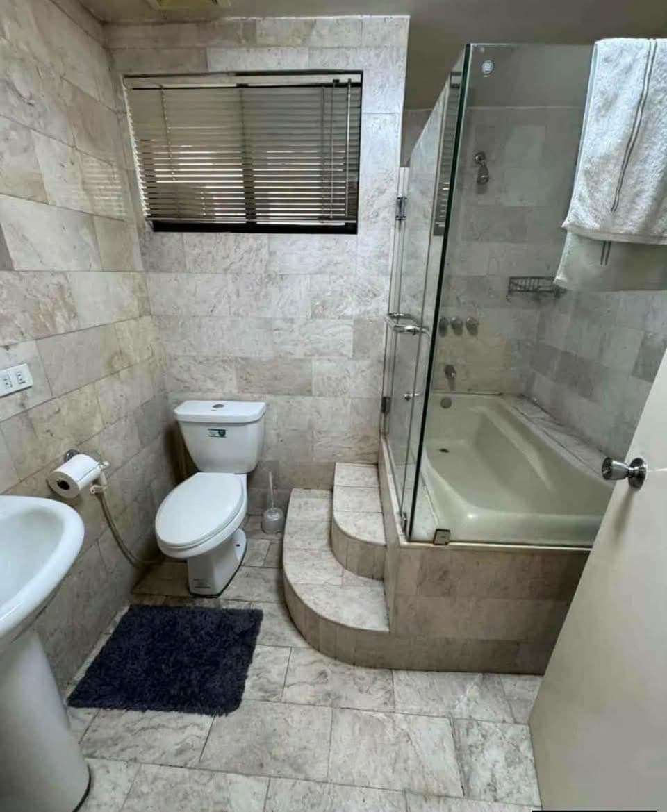 For Rent 2Br in LPL Manor - photo 4