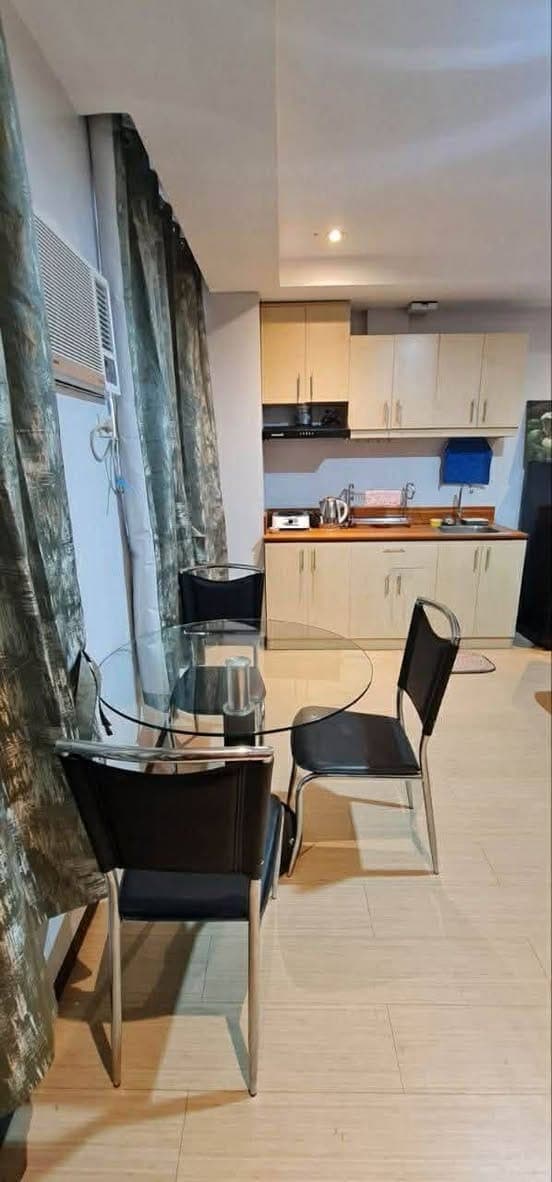 CONDO UNIT FOR SALE OR FOR RENT- QUEZON CITY - photo 1
