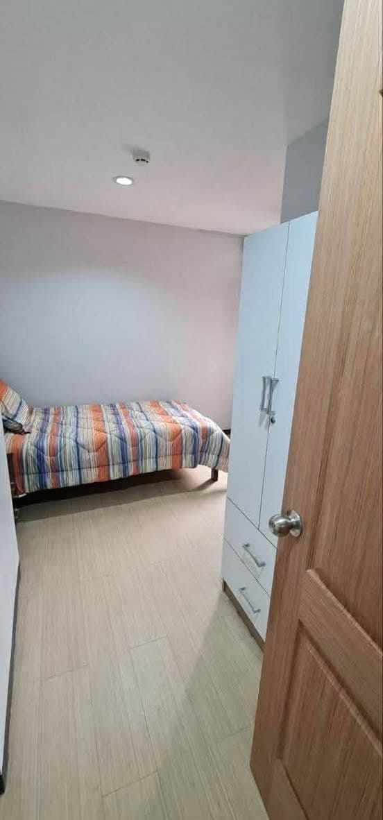 CONDO UNIT FOR SALE OR FOR RENT- QUEZON CITY - photo 4