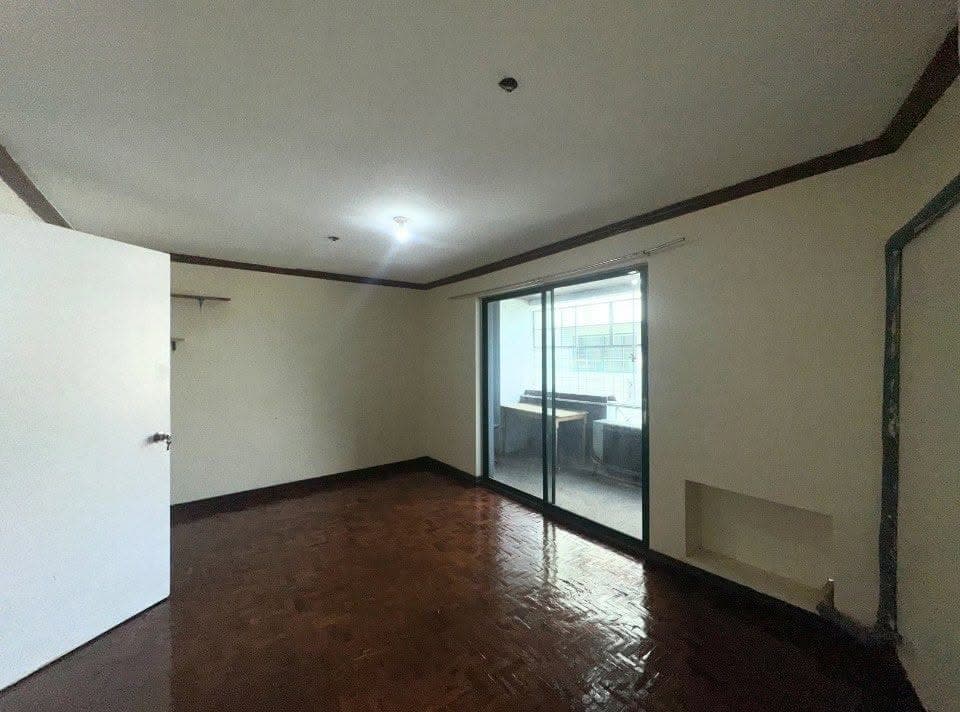 ## FOR RENT: The Palm Towers Makati - photo 5