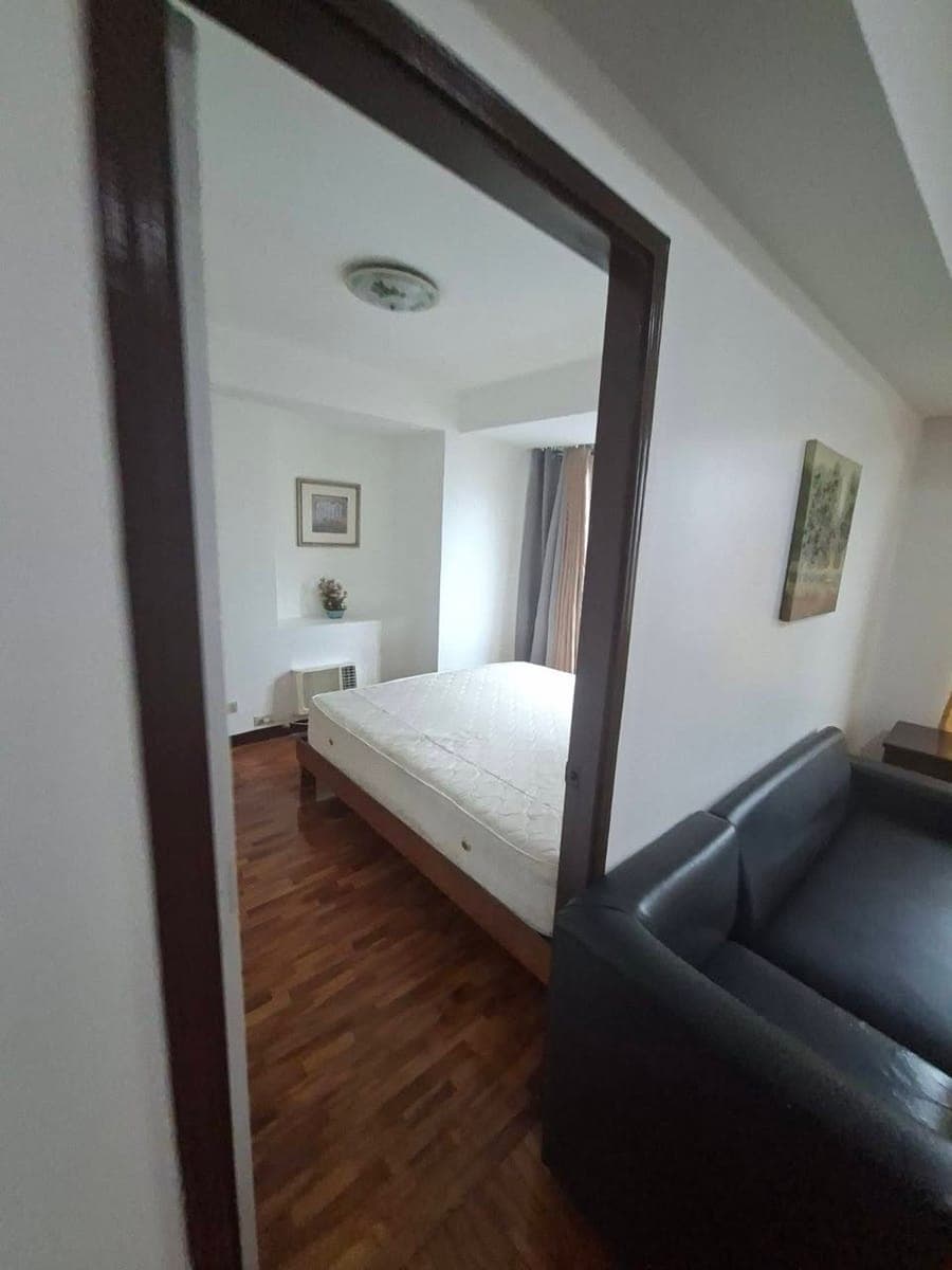 1bedroom big cut unit 46sqm, near RCbc tower and Makati med furnished unit - photo 4