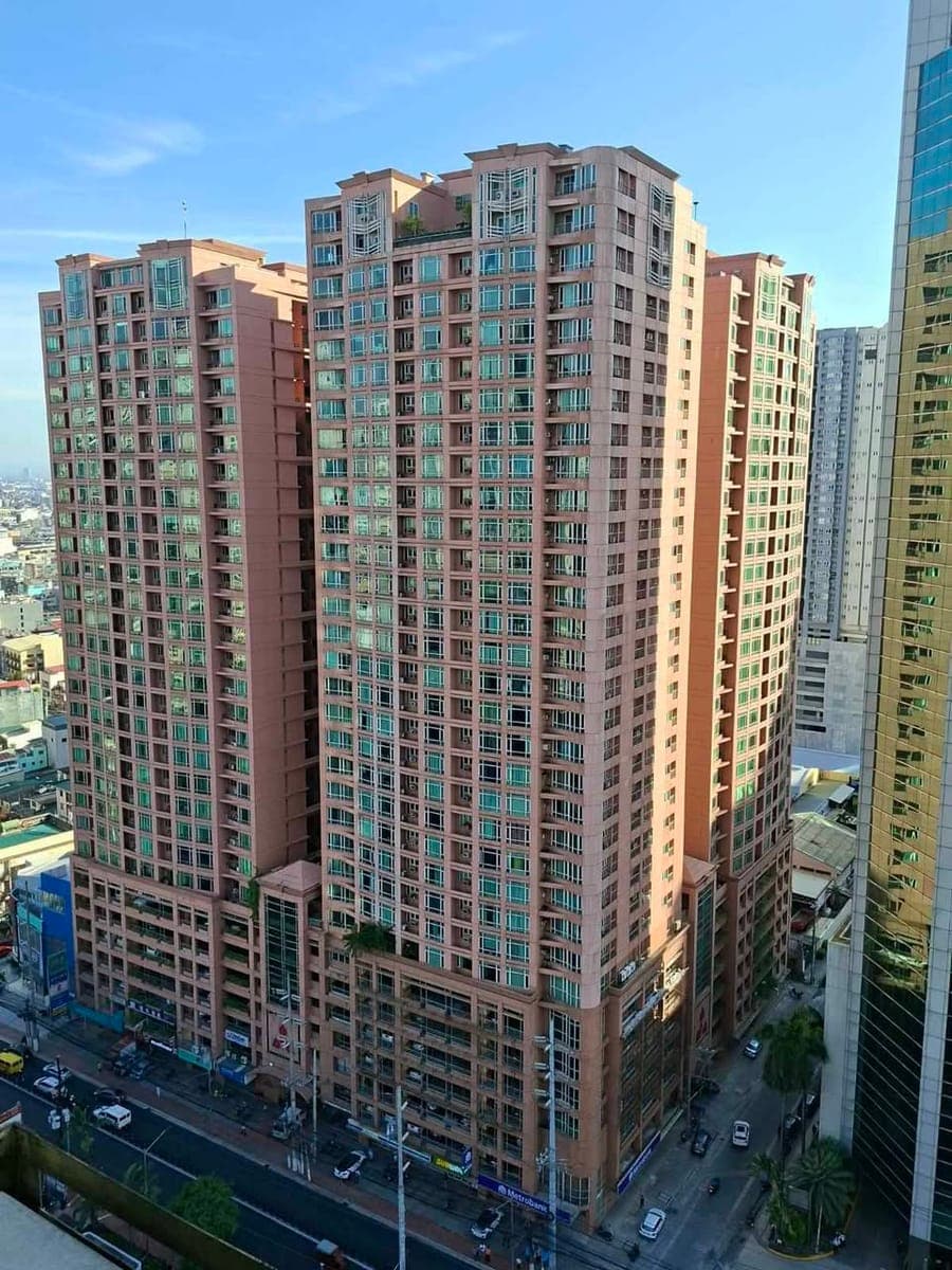 1bedroom big cut unit 46sqm, near RCbc tower and Makati med furnished unit - photo 5