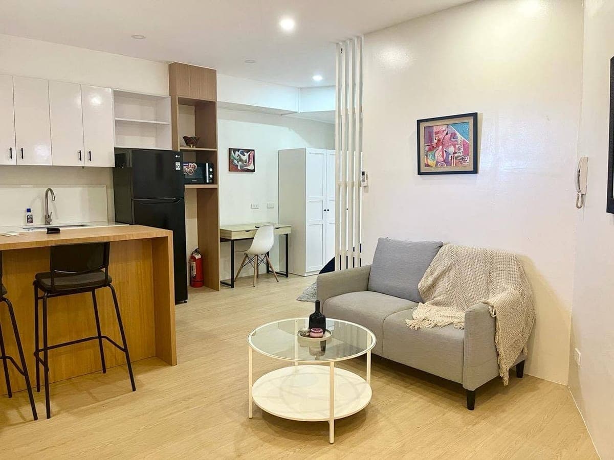 Fully Furnished 1 bedroom Unit in Prince Plaza 2, Legazpi Village, Makati City - photo 4