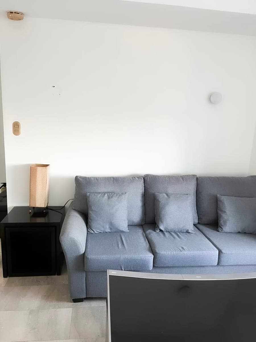 **ONE BURGUNDY PLAZA** - photo 5