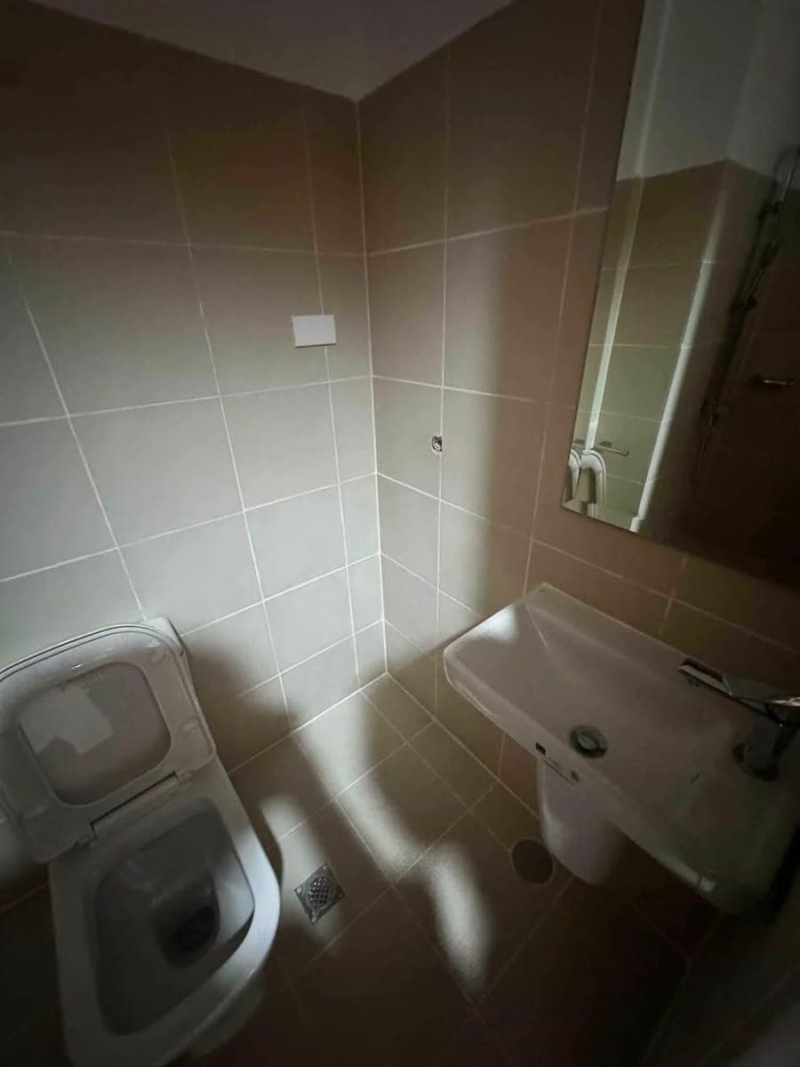 For Rent in Lush Residences - photo 4
