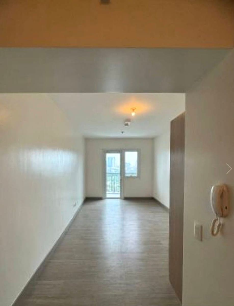 Unit for rent at the connors at greenhills - photo 2