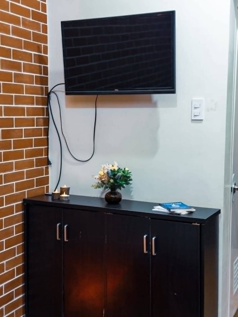 FOR RENT Php16,000 per month - photo 1