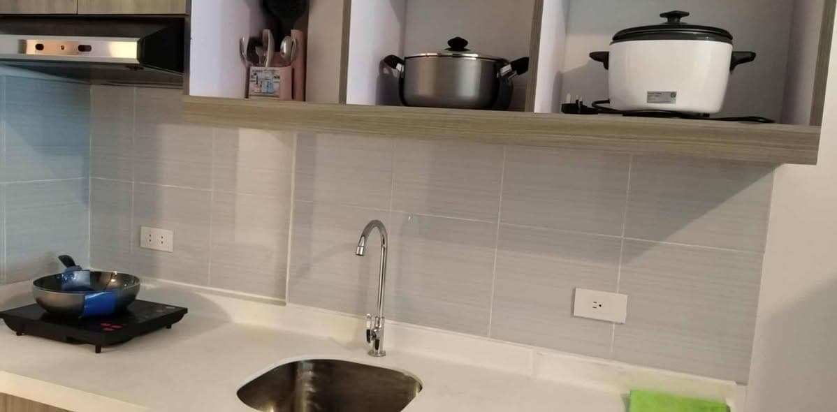 For Rent!! STUDIO A Katipunan  Q.City  Near: Ateneo,UP, Miriam College - photo 2