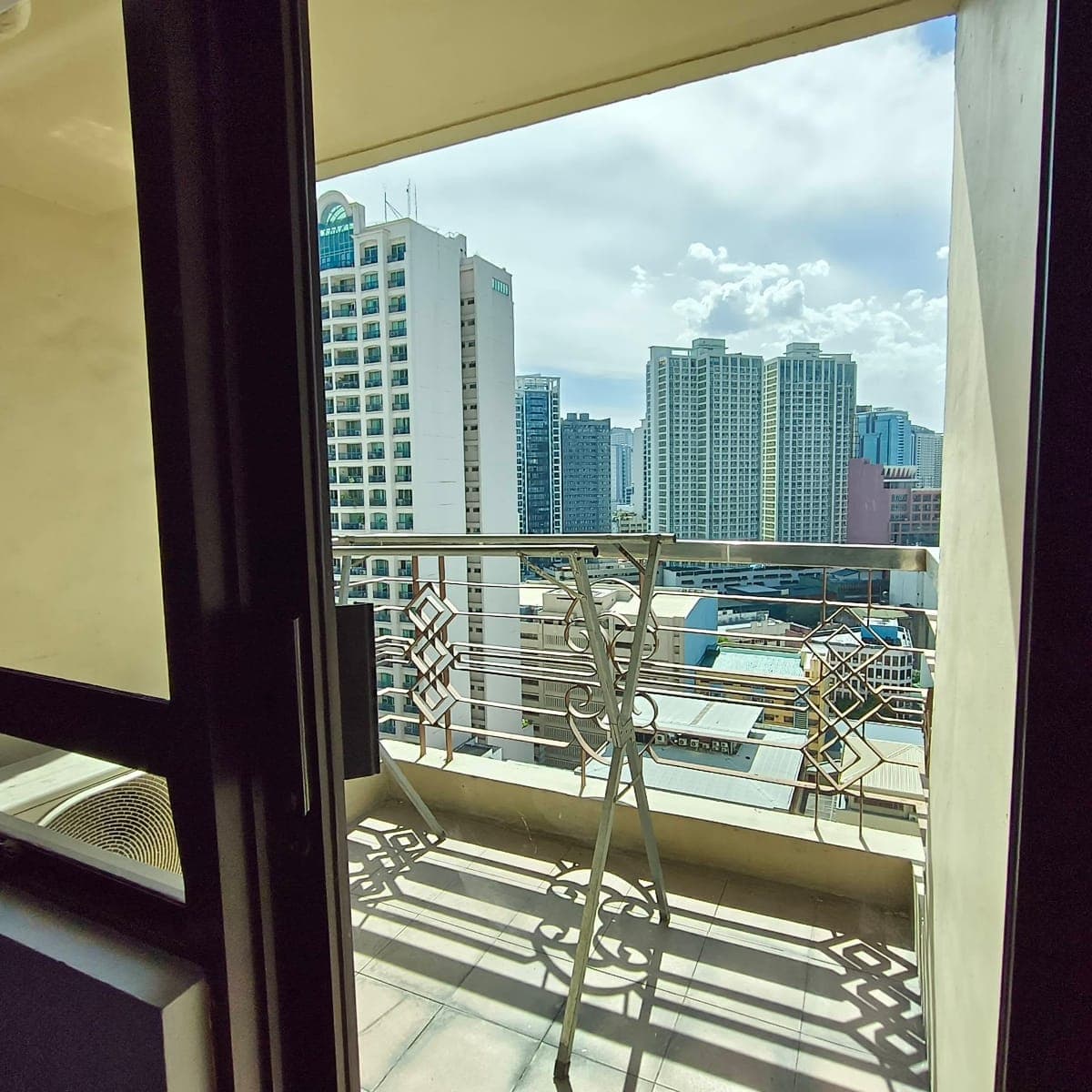 GREENBELT CONDO FOR RENT - photo 4