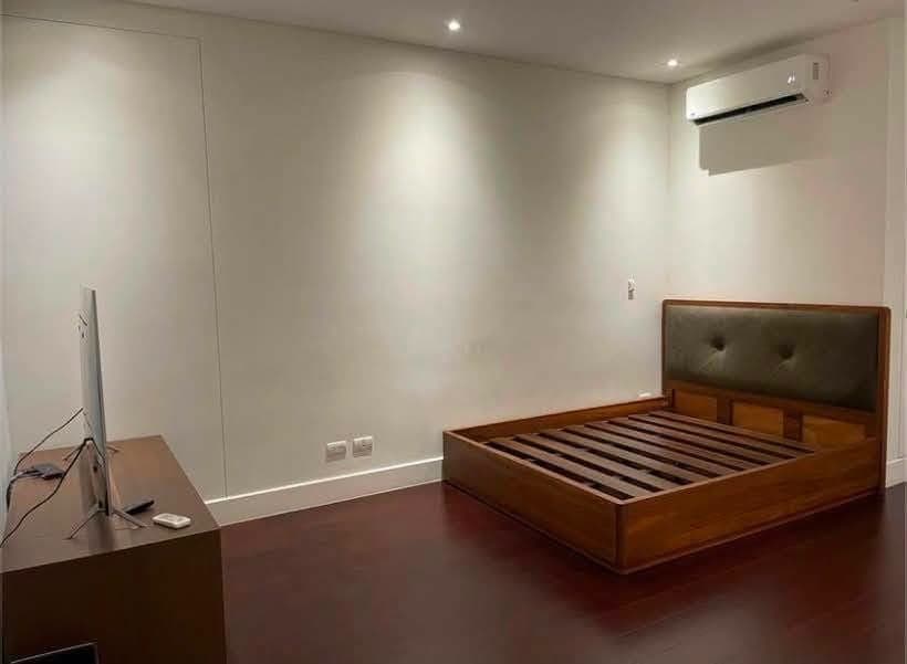 FOR LEASE: Fully furnished 2 Bedroom unit at Ayala Garden Towers, Makati City - photo 4