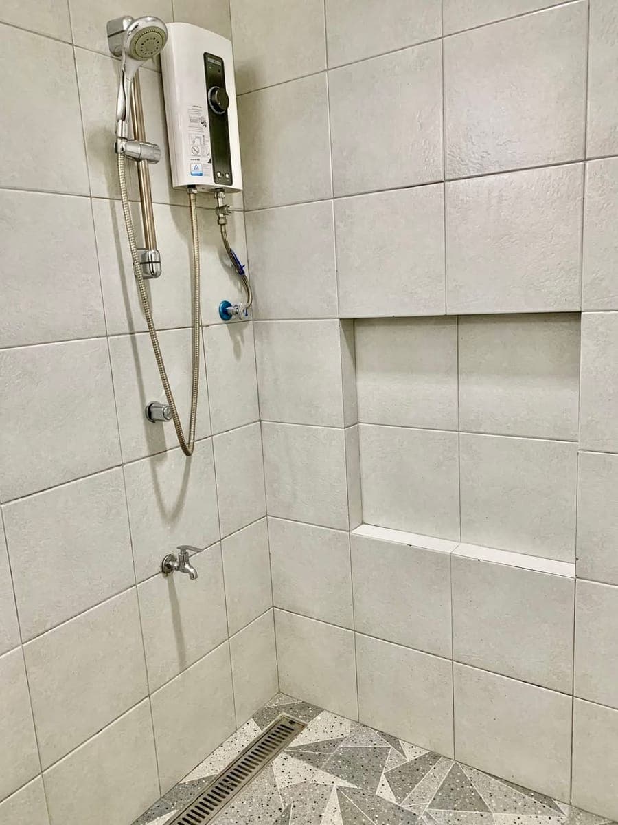 BRAND NEW STUDIO UNITS FOR RENT – FULLY FURNISHED - photo 2
