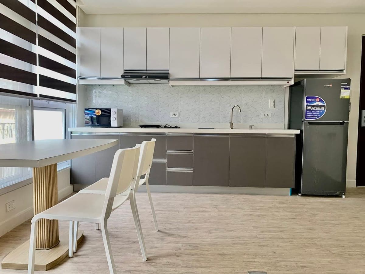 BRAND NEW STUDIO UNITS FOR RENT – FULLY FURNISHED - photo 4