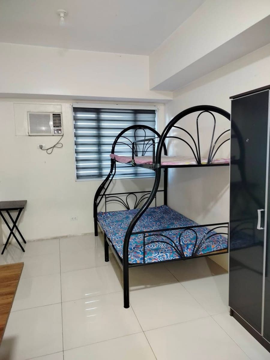 🌟 MOVE-IN READY: Cozy 1-BR Condo Right Beside Gilmore LRT-2! 🌟 - photo 4