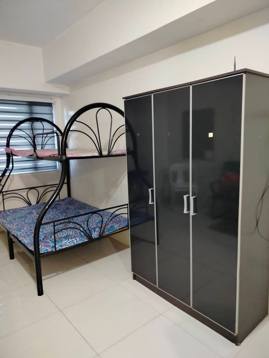 🌟 MOVE-IN READY: Cozy 1-BR Condo Right Beside Gilmore LRT-2! 🌟 - photo 5